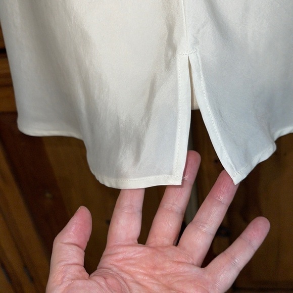 COPY - NWT LOU & GREY WHITE “CUPRO” SATIN EFFECT CAMISOLE Sz. XS - Picture 13 of 16